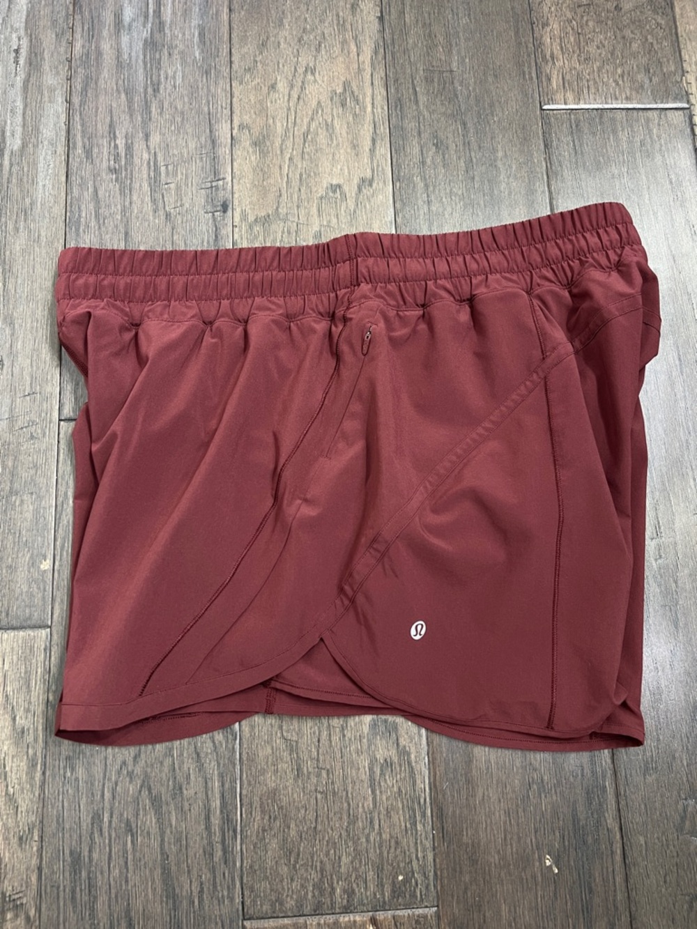 Lululemon NWOT Track That Mid-Rise Lined Short 5" Red Merlot - Picture 2 of 8